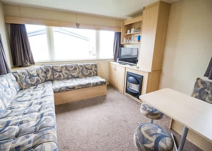 Lovely 8 Berth Caravan In Scratby